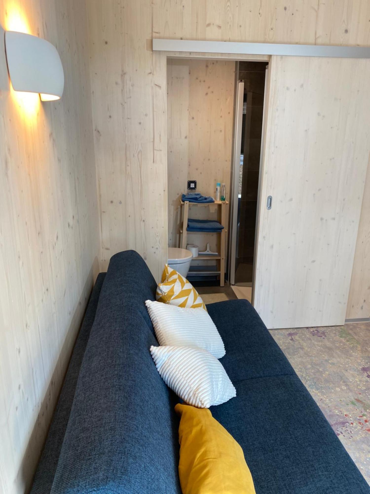 Auf Wolke 7 - Gaeste-Studio Im Mini House In Ch-4556 Aeschi So Kültér fotó